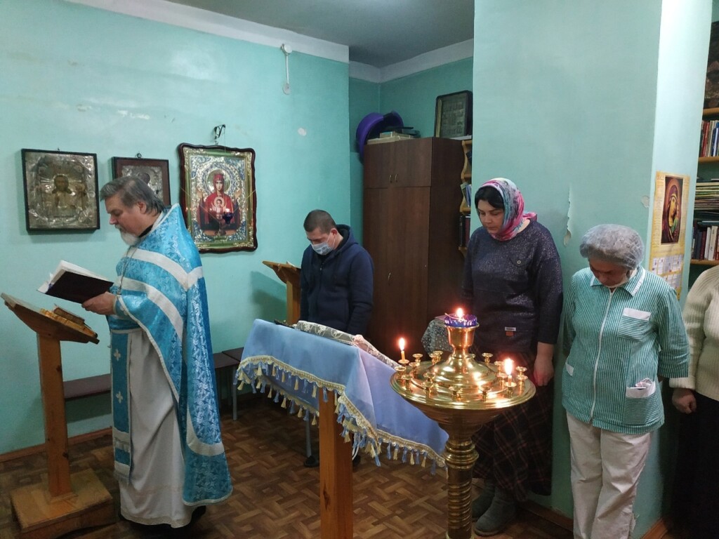 Возобновились службы в больничной часовне Вышневолоцкой ЦРБ