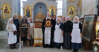 Две сестры вступили в Общество милосердия во имя преподобноисповедника Сергия (Сребрянского), дав обет служения ближнему