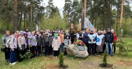 В Первомайской роще Твери почтили память героев Великой Отечественной войны
