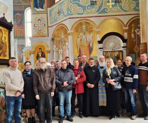 В храме «Неупиваемая Чаша» г.Твери три человека приняли обет трезвости